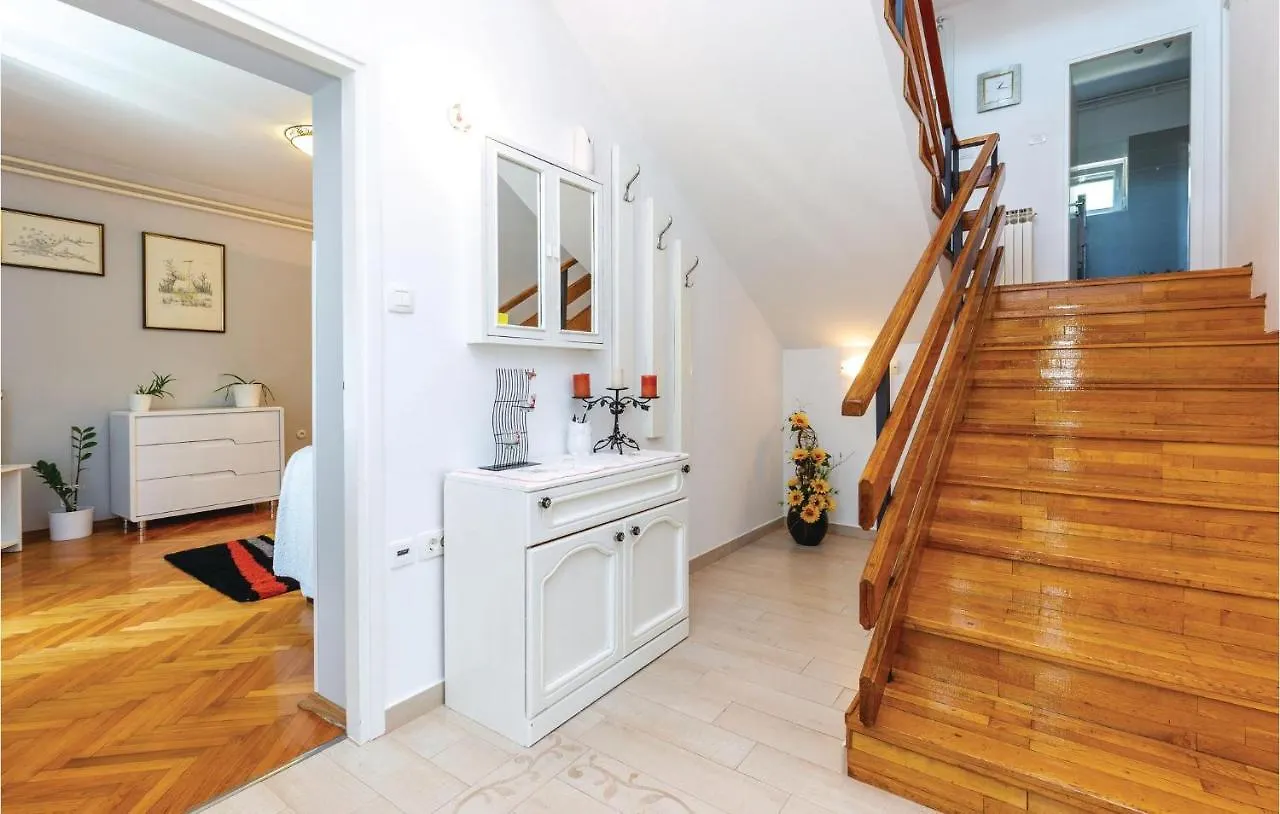 Holiday home Gorgeous Home In Jadranovo With Wifi