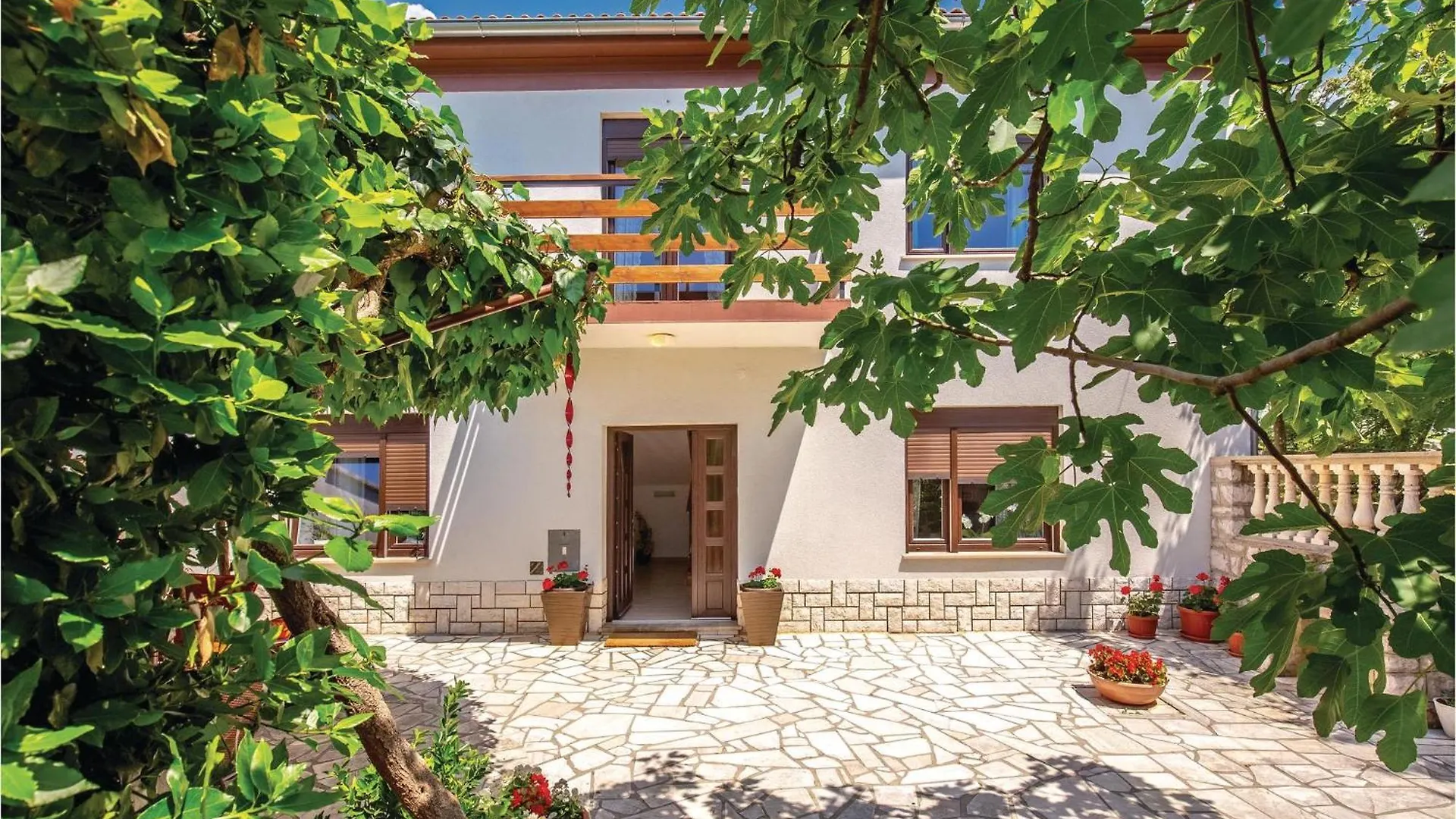Gorgeous Home In Jadranovo With Wifi